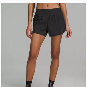 Lululemon Hotty Hot High Rise Lined 4" Size 4